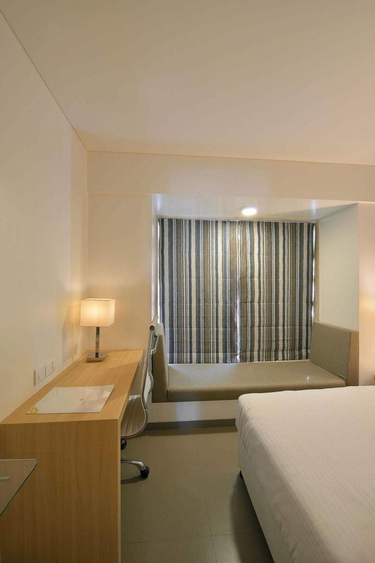 Krishna Palace Hotel - Ambernath Ambarnath Eksteriør bilde