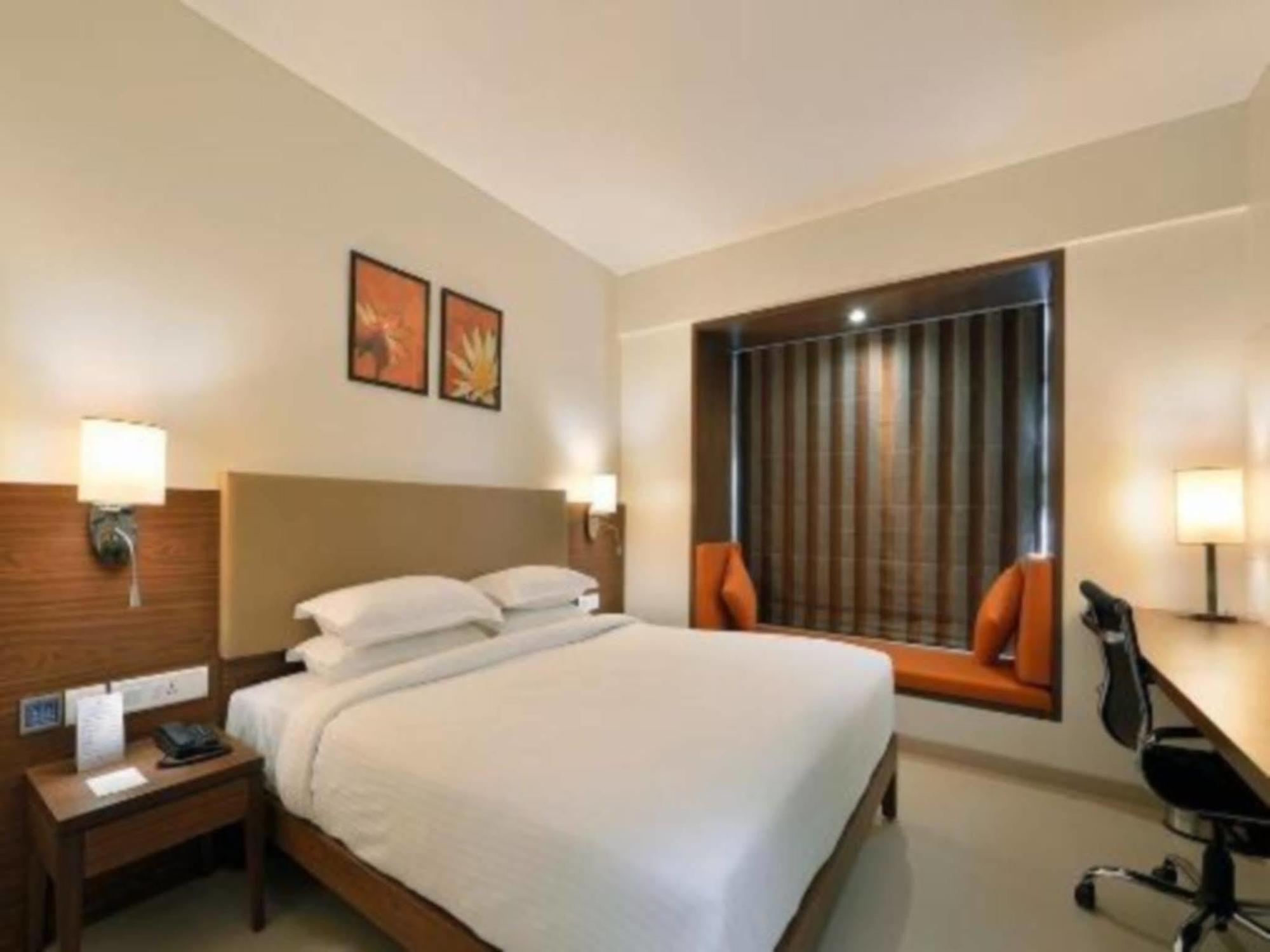 Krishna Palace Hotel - Ambernath Ambarnath Eksteriør bilde