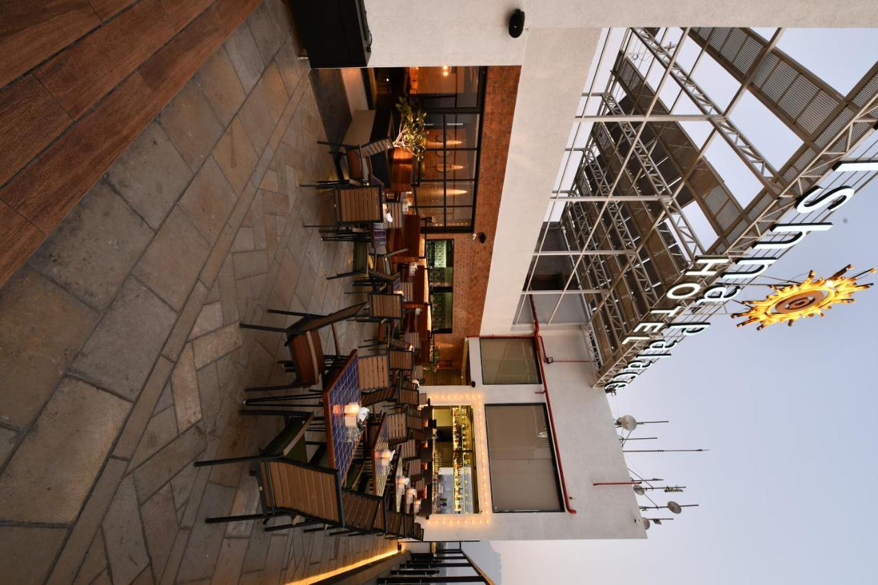 Krishna Palace Hotel - Ambernath Ambarnath Eksteriør bilde